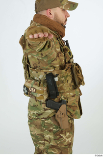 Luis Donovan Soldier Pose A upper body 0005.jpg